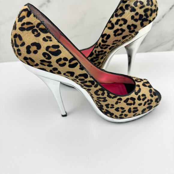 Betsey Johnson Women Cheetah Leather Stiletto Mirror Heel Peep Toe Black Size 8 - Picture 5 of 14